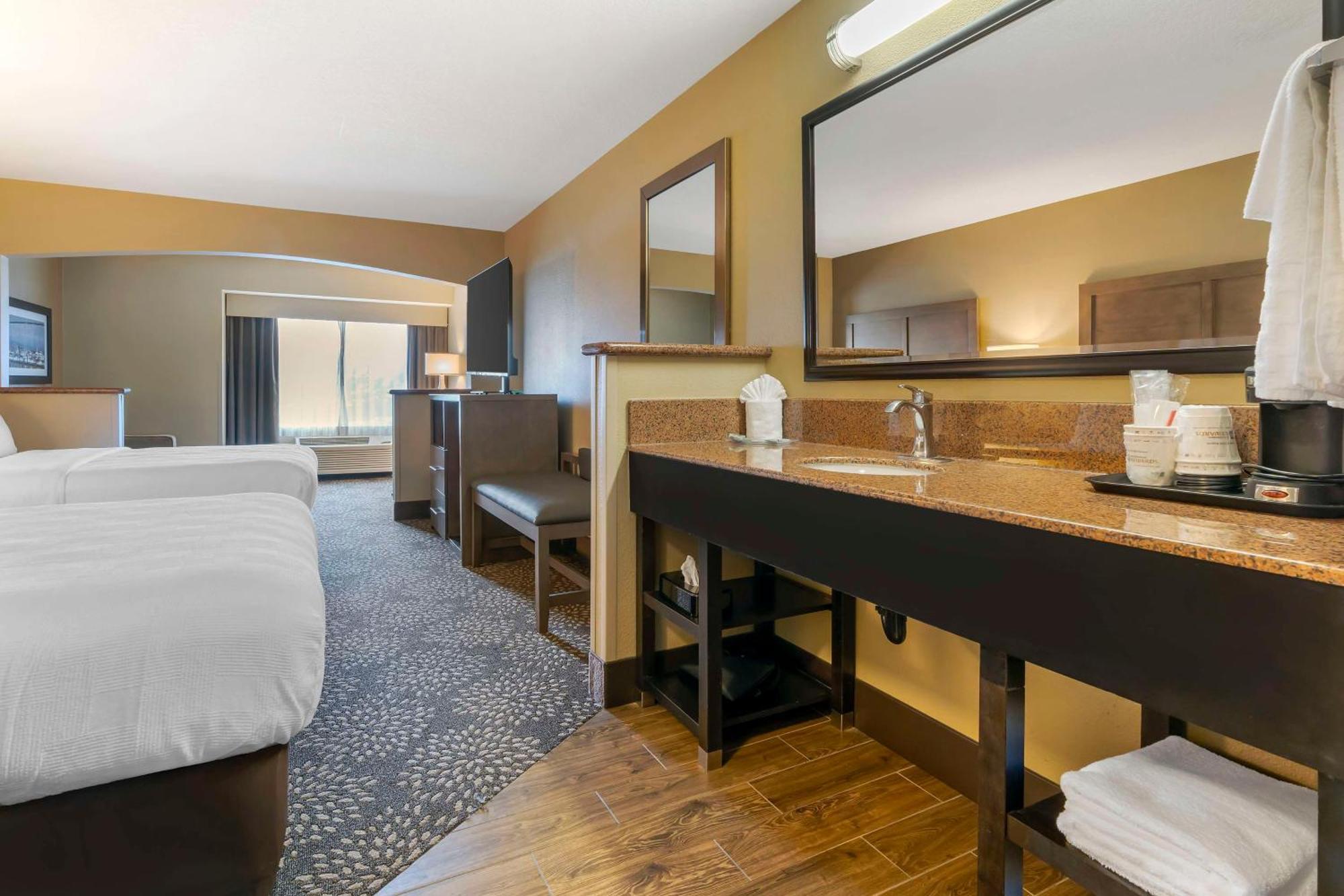 Best Western Columbia River Waterfront Hotel אסטוריה מראה חיצוני תמונה