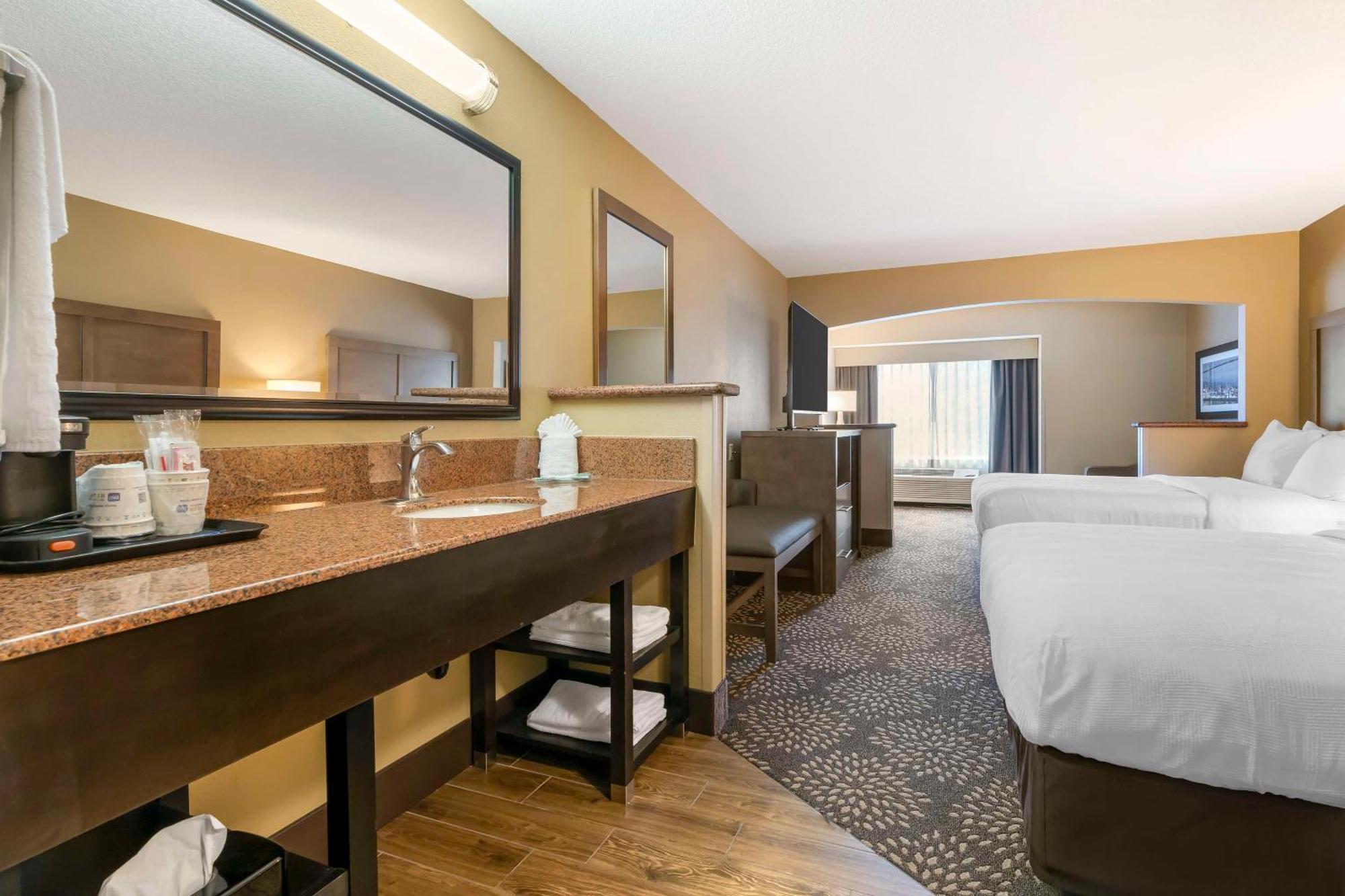 Best Western Columbia River Waterfront Hotel אסטוריה מראה חיצוני תמונה